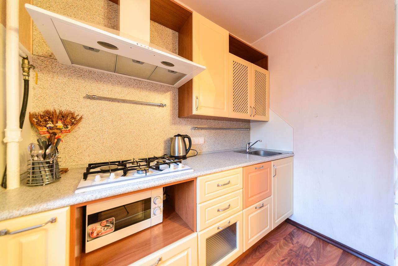 Apartment On Hryhoriia Chuprynky Kiev Eksteriør billede