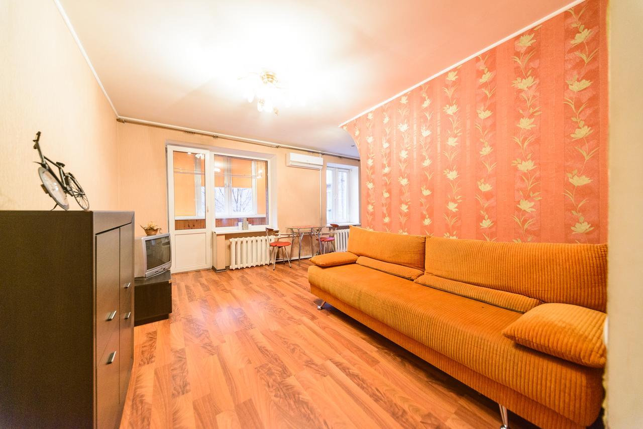 Apartment On Hryhoriia Chuprynky Kiev Eksteriør billede